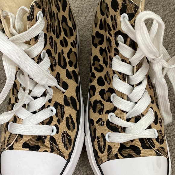 Cheetah Print High Top Sneaker - Picture 5 of 7